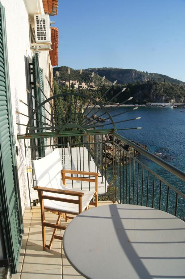 Gorgones, Sea-Front, Great View Aparthotel Kardhamili Bagian luar foto