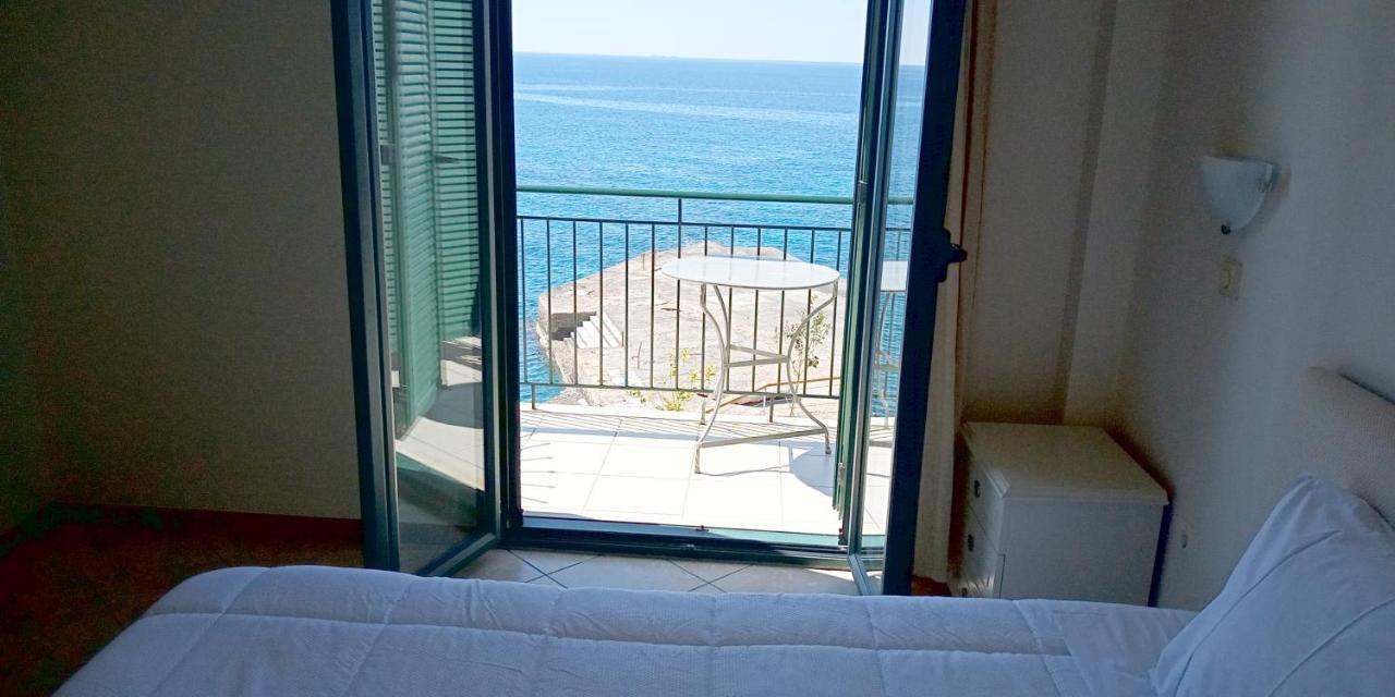 Gorgones, Sea-Front, Great View Aparthotel Kardhamili Bagian luar foto